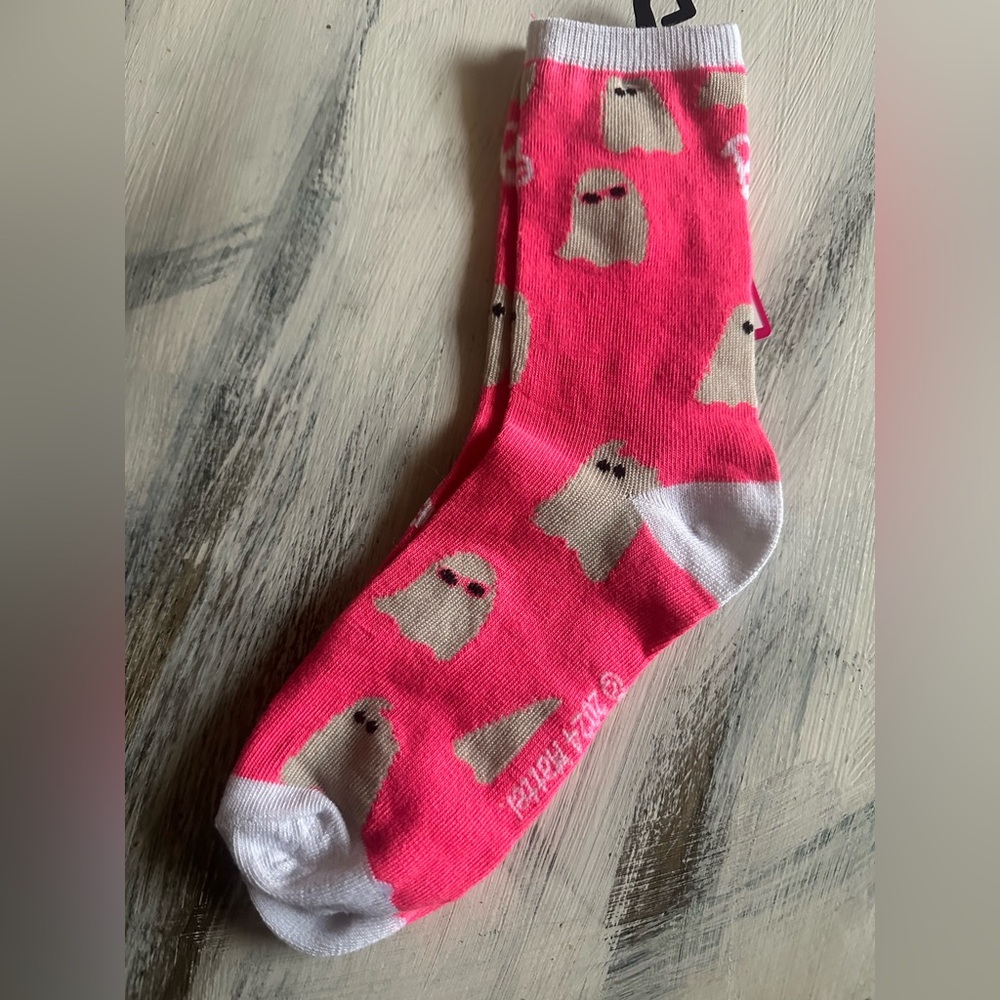 Barbie women’s pink ghost crew socks new pink women’s socks - Picture 4 of 4